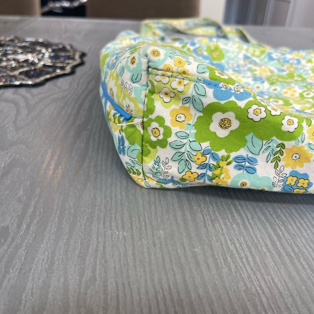 VERA BRADLEY TOTE BAG ENGLISH MEADOW Magnetic Close - Picture 2 of 6
